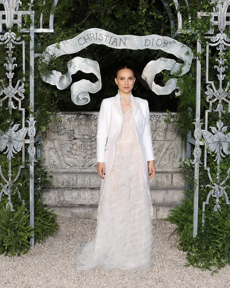 娜塔莉波曼。品牌提供