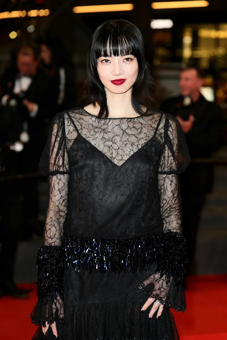 小松菜奈。品牌提供