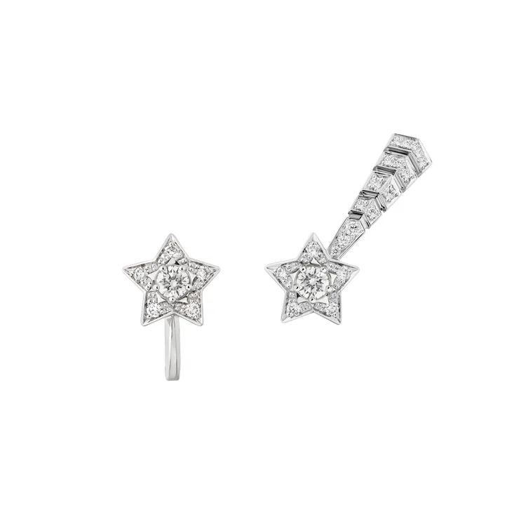 香奈兒Comete不對稱耳環。品牌提供