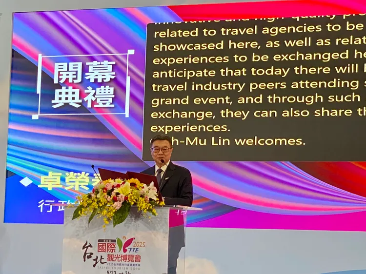 行政院長卓榮泰表示，近期國家發展受到美國關稅政策影響，總統賴清德已指示未來一年須擴大內需與觀光，莊偉祺攝