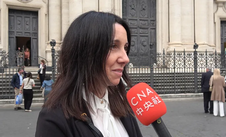 義大利觀眾Chiara向中央社表示，她對台灣的合唱團演出印象更為深刻，她覺得台灣原民孩童的歌聲充滿了熱情，感覺真的陶醉其中。 中央社