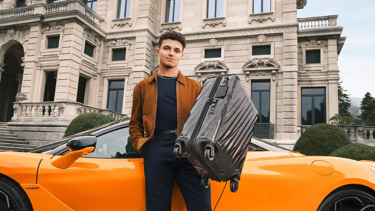 TUMI打造出具有輕盈重量的19 Degree Lite系列。品牌提供