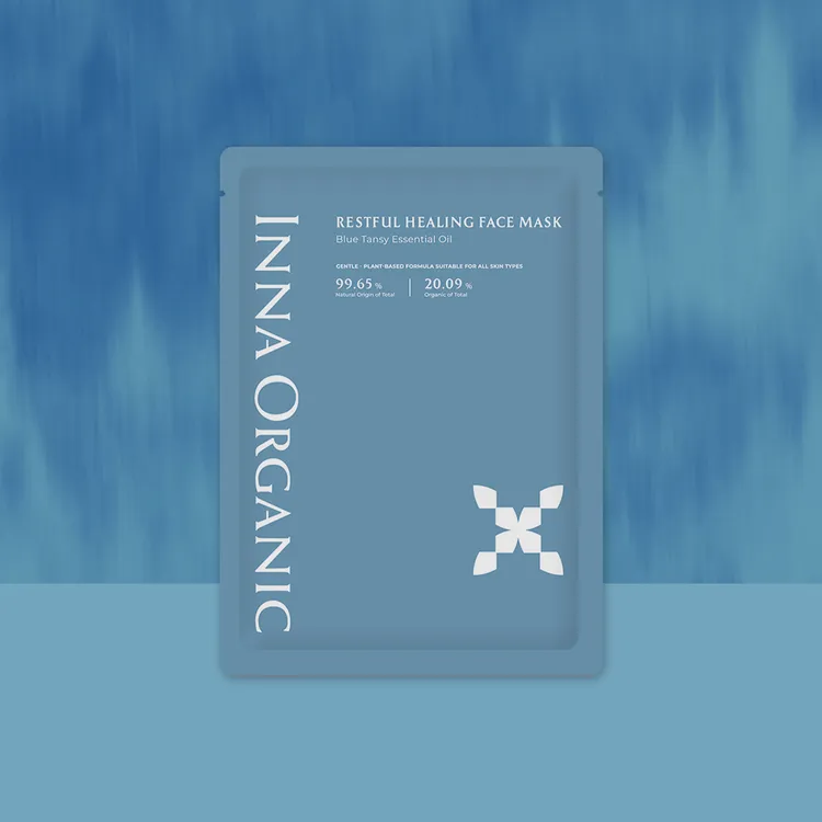 童顏有機藍艾菊舒眠修護精油面膜，23ml／240元。品牌提供