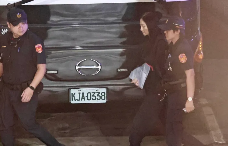 應曉薇今天單獨搭囚車出庭。彭欣偉攝