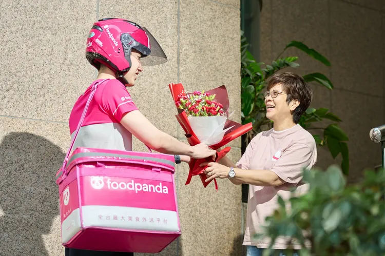 推出5月升級版「pandapro超級會員日」，期間生鮮雜貨滿279元就免運。foodpanda提供