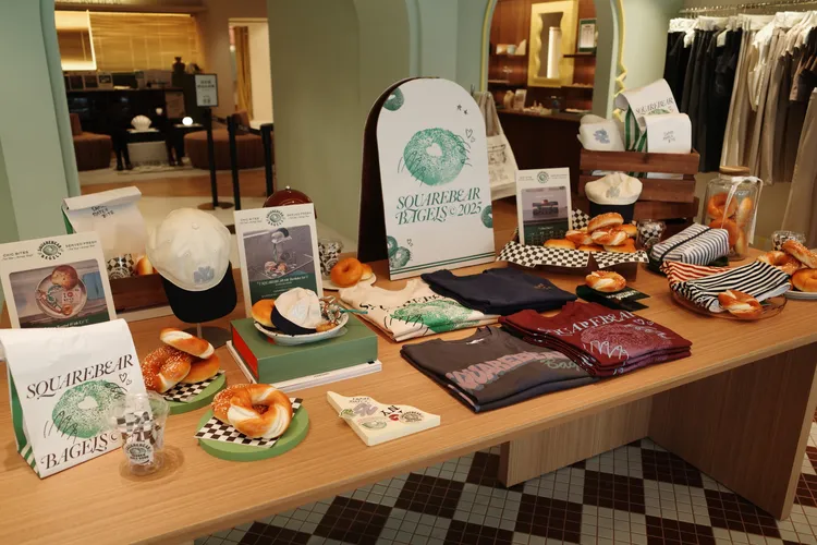 SQUAREBEAR在6周年之際全新推出紐約貝果主題服飾系列。品牌提供