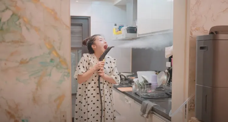 李多慧新家廚房與房間完全區隔開。翻攝李多慧YT