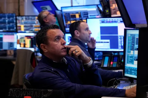 美國進口大增致3月貿易逆差飆升 華爾街股市收低