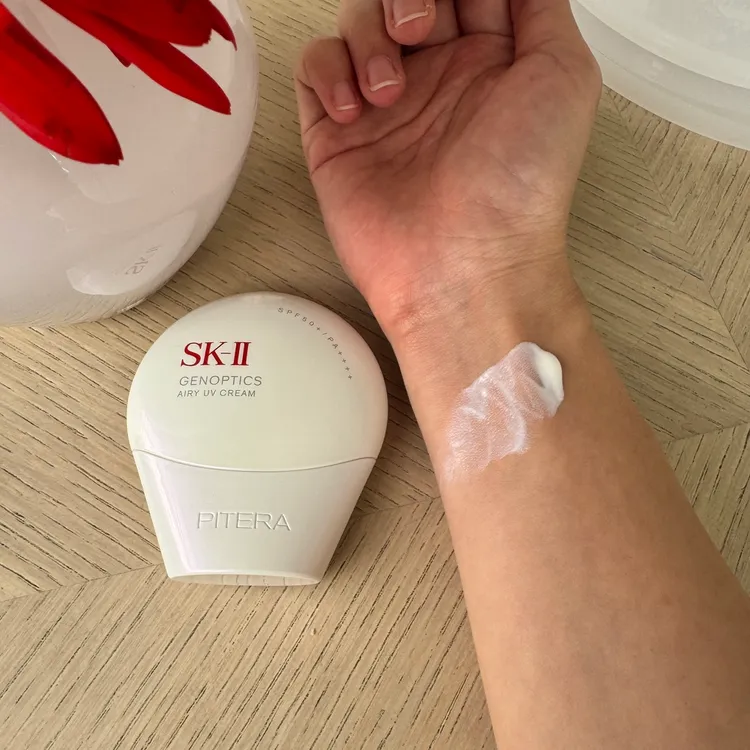 SK-II光蘊輕透全效防曬霜，2250元。張家玲攝