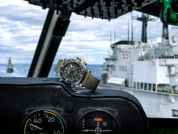 沛納海推出Submersible Chrono Marina Militare體驗版腕錶（PAM01699）。品牌提供