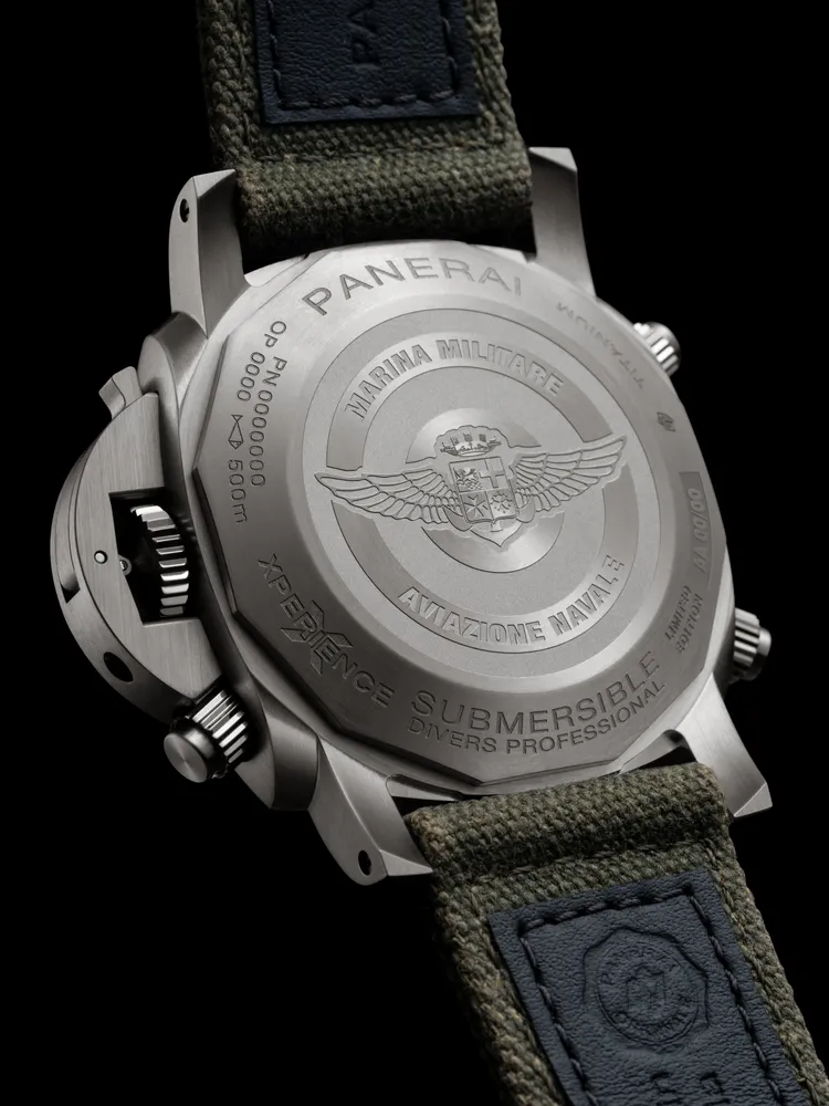 沛納海Submersible Chrono Marina Militare體驗版腕錶（PAM01699），47mm，五級鈦金屬錶殼，綠色粒紋霧面搭配黑色漸變錶盤，綠色棉質帆布/黑色橡膠錶帶，P.9100/R 自動上鍊機芯，防水深度500米，動力儲存72小時，限量35只，219萬8000元。品牌提供