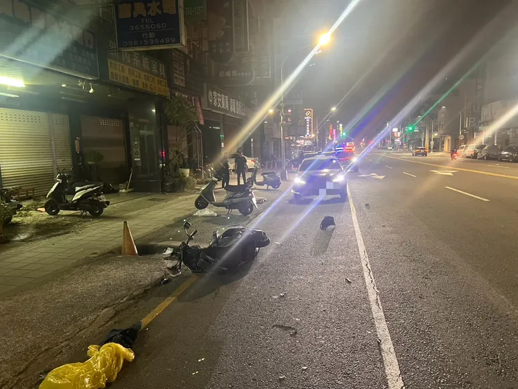 謝姓女騎士自撞，送醫不治。翻攝畫面