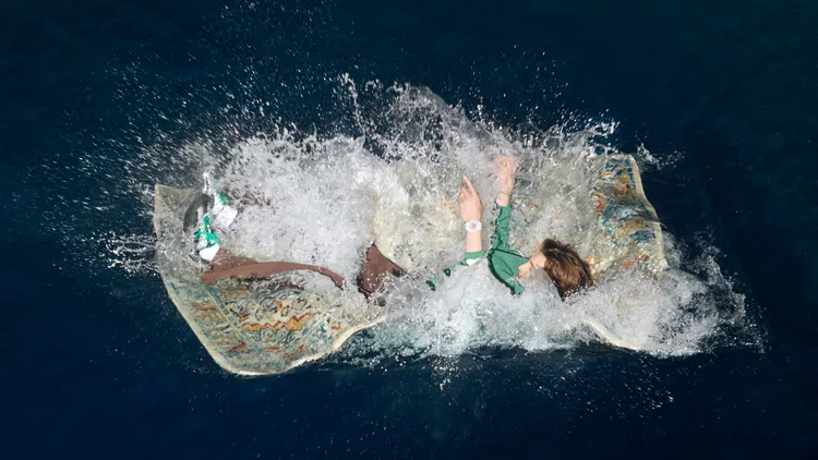 SWATCH以夏日海洋世界的水母為靈感推出新作。品牌提供