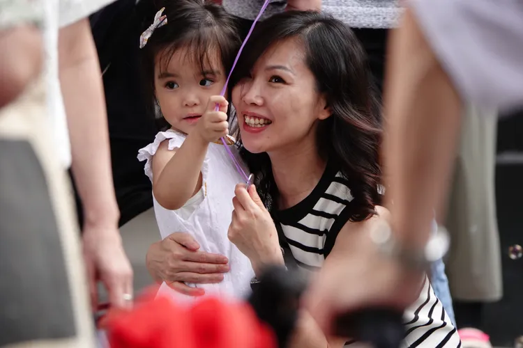 職場媽媽的生活疲勞指數創6年新高，以大眾傳播與公關廣告行業最高。示意圖，莊宗達攝