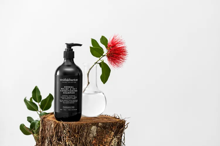 smith & burton低敏舒膚2合1洗毛精（犬貓適用），500ml／1200元。品牌提供