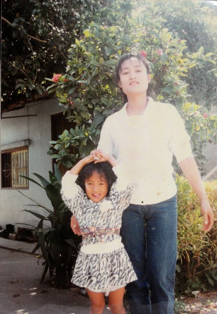 家家（左）與媽媽感情甚篤。圖／相信音樂提供