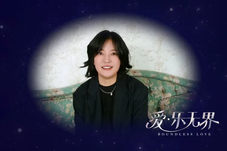 趙薇久違露面拍影片宣傳瓊瑤作品音樂會。翻攝趙薇微博