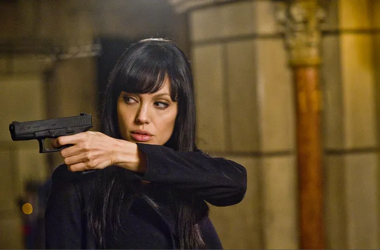 阿湯哥一度考慮接拍《特務間諜》，後來由安潔莉娜裘莉擔綱。