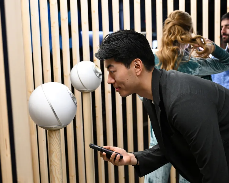 虹膜驗證成為數位身份新趨勢，但背後藏著無法資安風險。Tools for Humanity提供