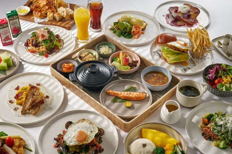 翌日則享用semi buffet早餐，則提供中式、西式或蔬食主餐擇一，搭配多元豐富的輕食自助吧檯。瀚寓酒店提供