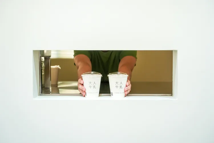 咖啡牛乳每日新鮮現做。田欣雲攝影