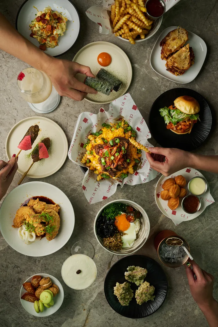 到了夜晚九點後的Late Night菜單，整體轉為可輕鬆手拿，隨性移動感受熱情氛圍的派對風格，Chef Han特別設計了不需刀叉、方便用手拿著走的餐點。業者提供