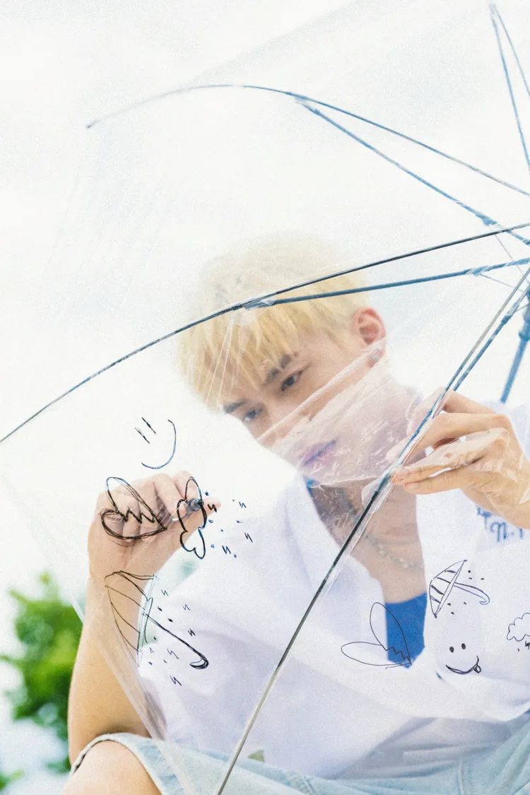 周子翔才單飛出單曲，下一秒就思念團員們了。索尼音樂提供