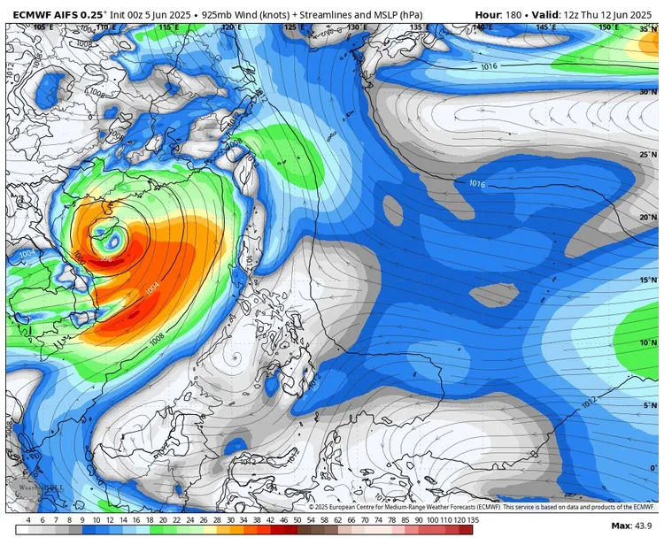 歐洲AI調整模式預測下週颱風直接往海南島方向前進。翻攝《天氣職人－吳聖宇》臉書
