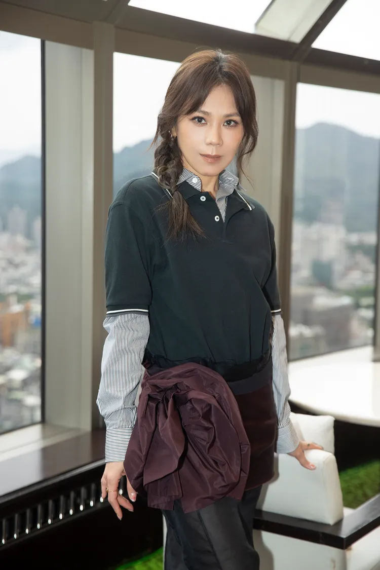 不想被年齡數字限制的蔡健雅，提倡不要怕「變老」，更不要醜化「老」這個自然狀態。亞神提供