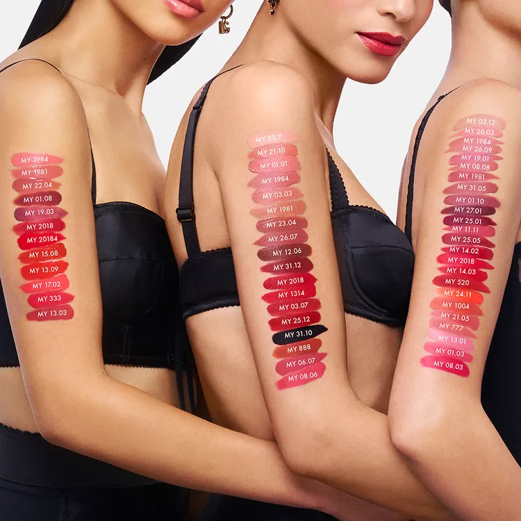 Dolce & Gabbana唯我唇膏系列共有3質地、54色選，各1550元。品牌提供