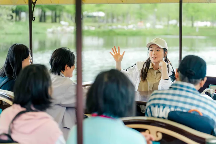 小幫手楊小黎完美救場。好看娛樂提供