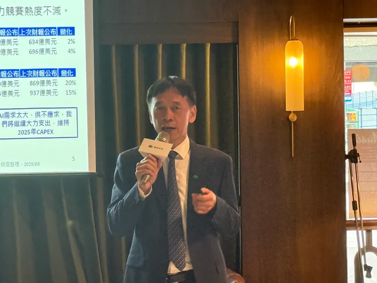 國泰投信董事長張錫。呂承哲攝