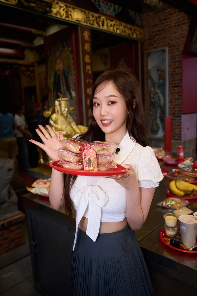 安吉準備天天祭品拜月老。索尼音樂提供