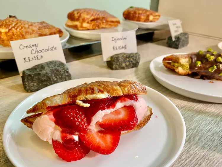 這次來台快閃的可頌鯛魚燒共有6種口味，包含草莓卡士達等。莊偉祺攝