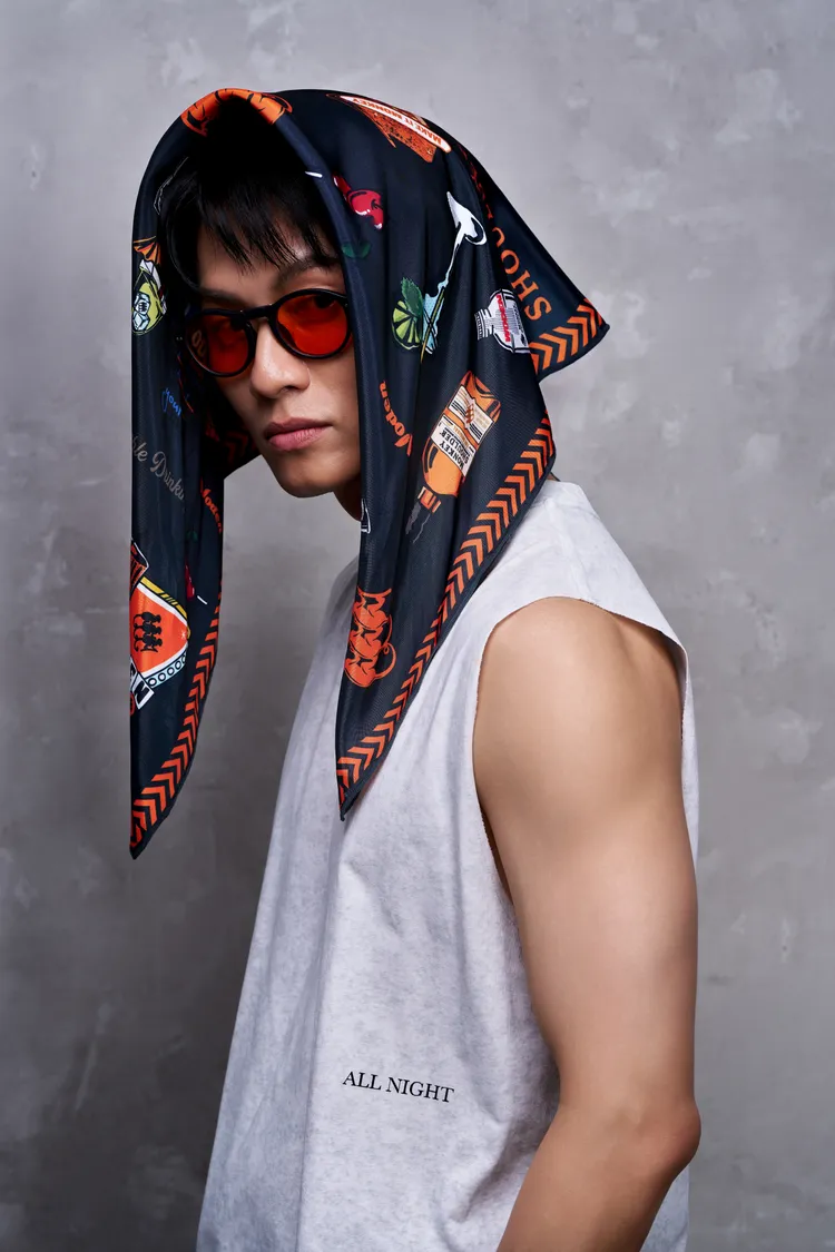 三隻猴子威士忌攜手全台25間酒吧推出聯名限定活動，至酒吧點三隻猴子特調或Shot，並綁定官方LINE會員，即可獲得聯名潮流方巾乙份。業者提供