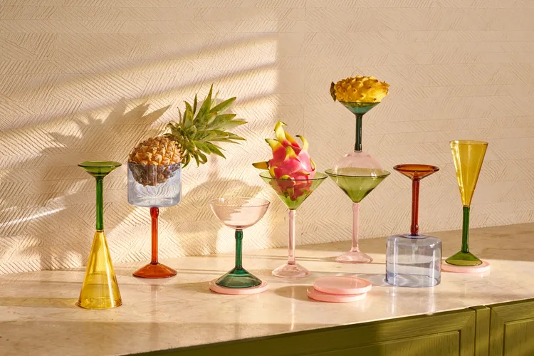 URBAN NATURE CULTURE系列雞尾酒杯是以耐熱硼硅玻璃打造，由葡萄牙、印度等工匠手工製作。寬庭提供