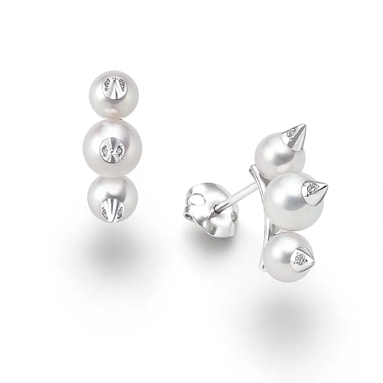 TASAKI danger neo diamonds pave耳環，10萬5000元。品牌提供