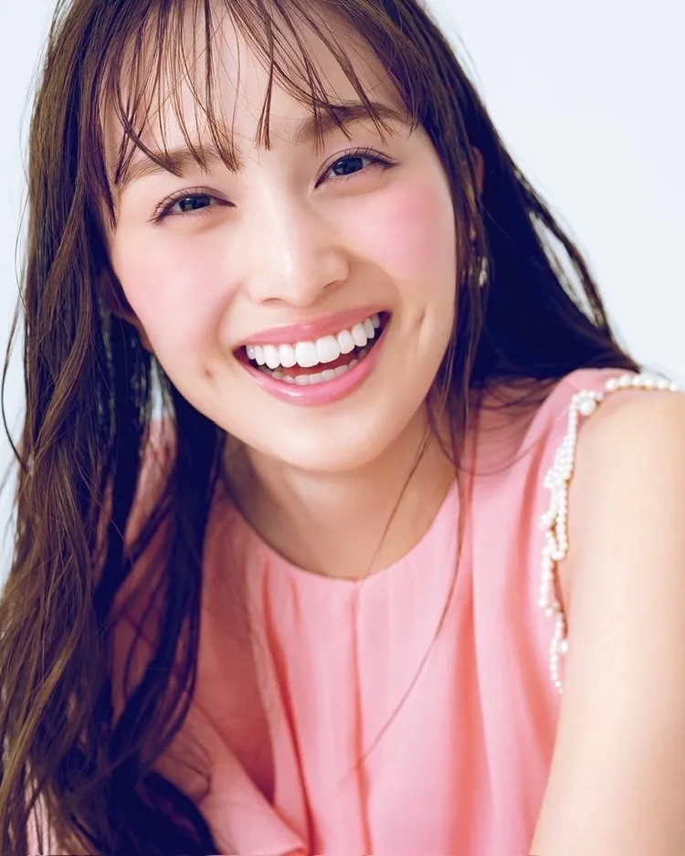 百田夏菜子結婚後散發幸福光彩。翻攝百田夏菜子IG