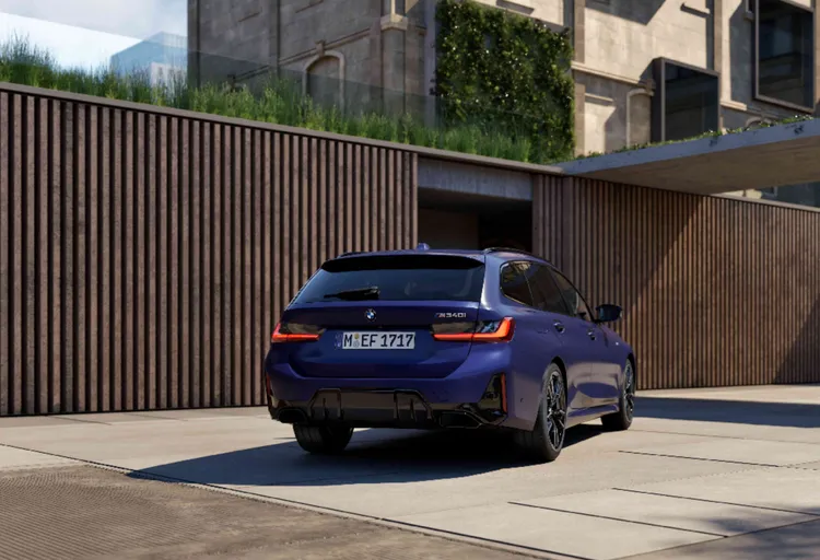 全新BMW 3系列Touring展演出強大的機能性與靈活空間表現，具備最高可擴充至1,510公升的後行李廂容積。業者提供