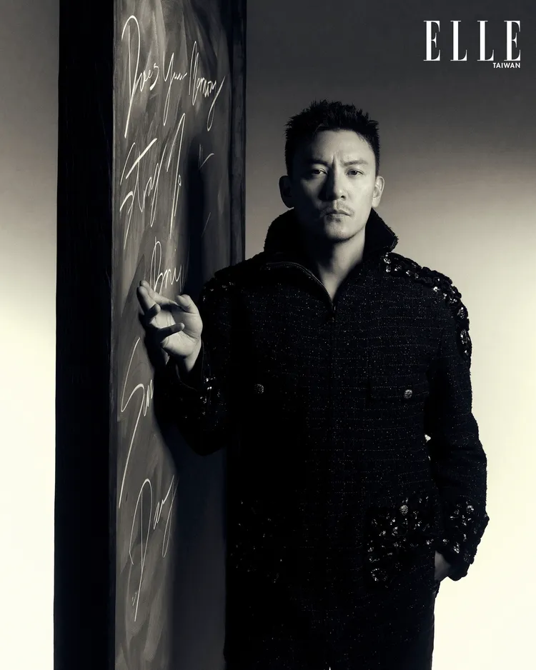 張震拍攝《ELLE》封面。《ELLE》國際中文版提供
