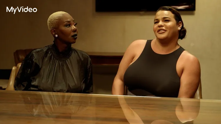 尼基（右）與範妮（左）是邁阿密知名宮殿酒吧的招牌變裝皇后。台灣大哥大MyVideo提供