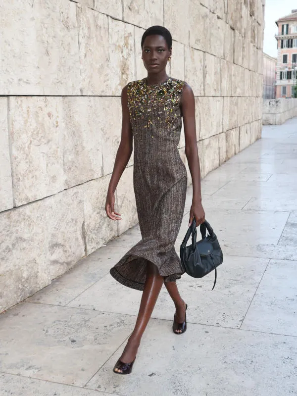 各國名人演繹FENDI Spy包。品牌提供