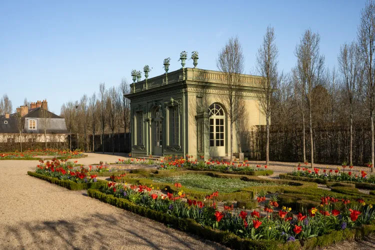 Les Néréides此次以凡爾賽宮的花園作為設計靈感。品牌提供