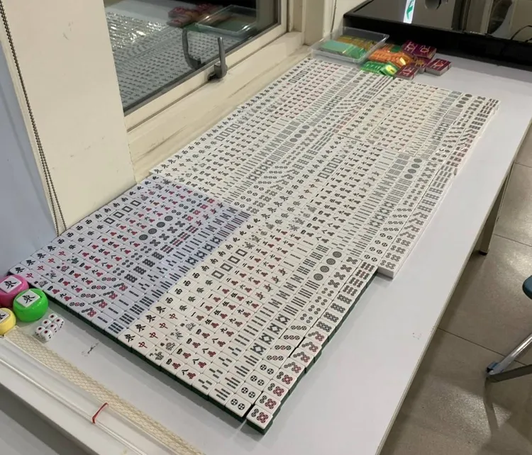 警方查獲麻將證物。警方提供