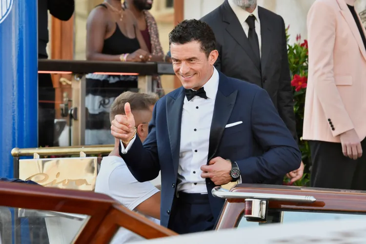 奧蘭多布魯與凱蒂佩芮分手後，恢單出席。美聯社