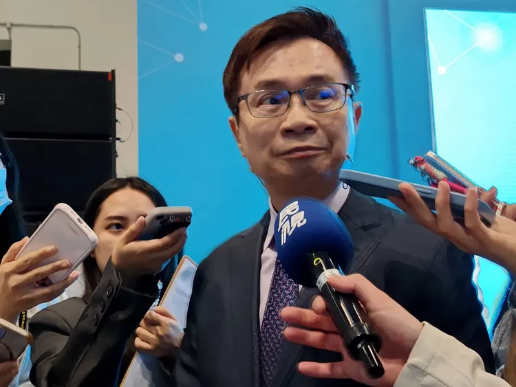 外貿協會主辦的「台灣國際醫療暨健康照護展（Medical Taiwan）」今起展出。外貿協會董事長黃志芳會前受訪。許麗珍攝