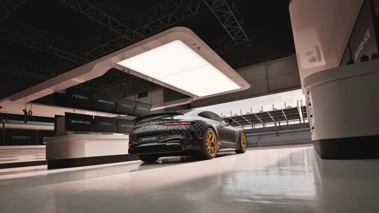 從銀幕到現實，Mercedes-AMG 也推出全球限量僅 52 台的 GT 63 APXGP Edition。業者提供