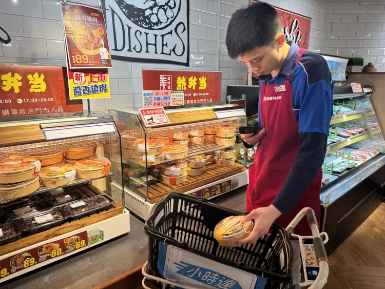 。業者表示，單熟食類業績近3年就成長130%，其中「熱便當」系列銷量更是成長近3倍。全聯提供