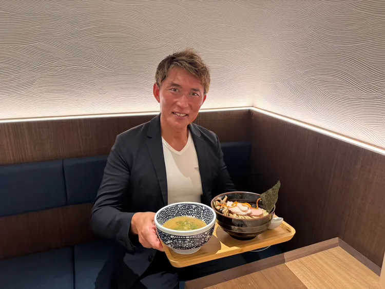 麵屋一燈社長坂本幸彥獻上限定拉麵與品牌15週年多重驚喜活動。業者提供