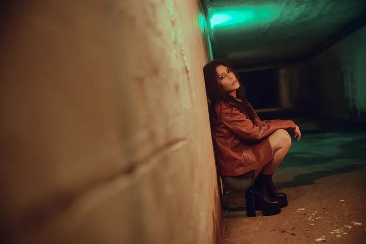 艾怡良拍攝MV遭蚊蟲大軍襲擊。環球音樂提供